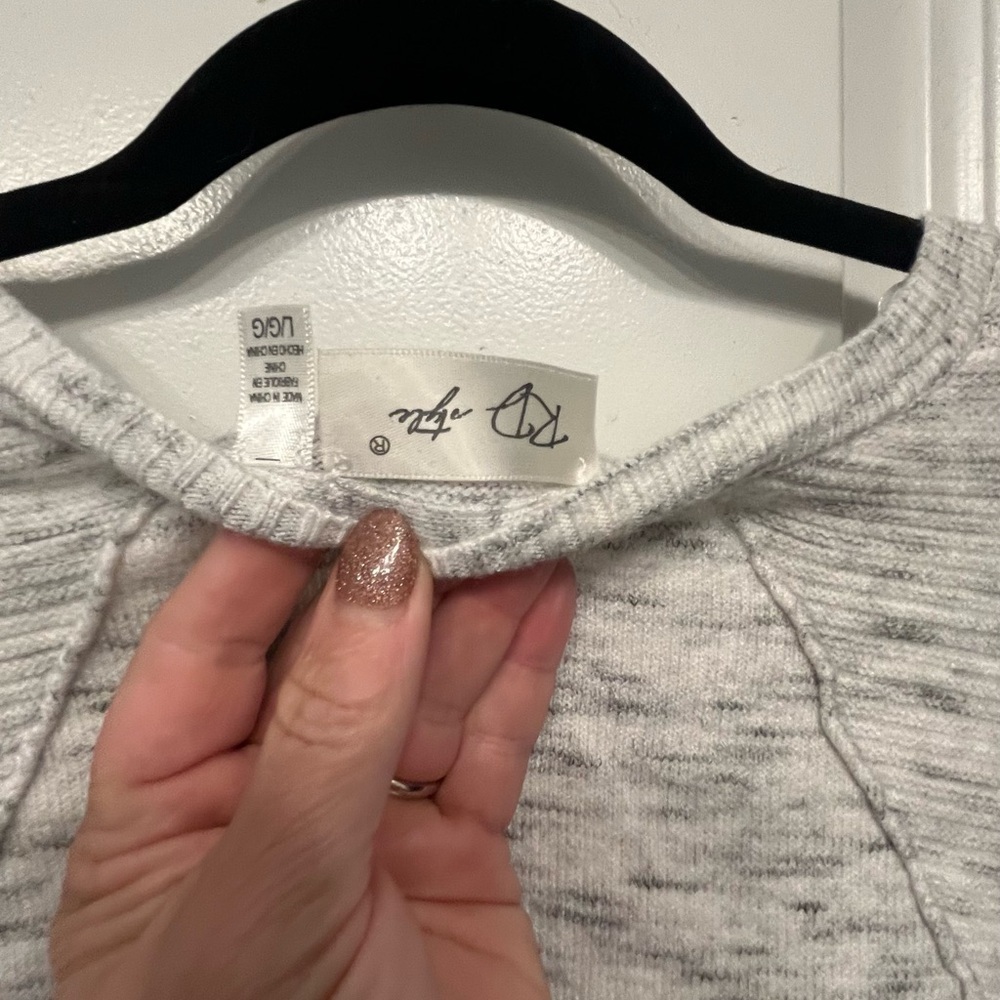 EUC! RD Style's McKinley Ribbed Detail Sweater Women's Gray L/S Top Size Large - Picture 6 of 10